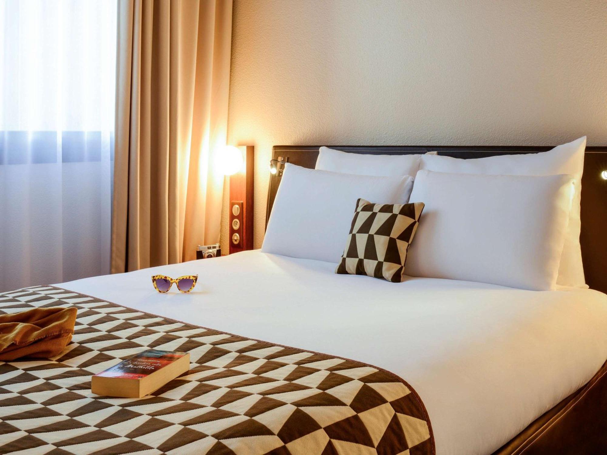 Hotel Mercure Lyon Centre Lumiere Екстериор снимка