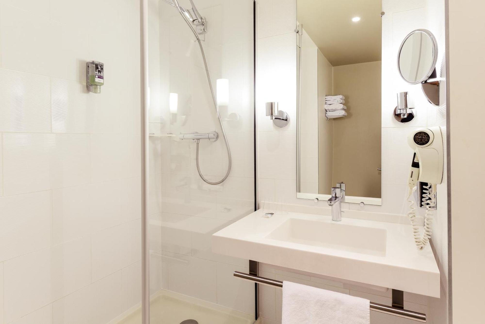 Hotel Mercure Lyon Centre Lumiere Екстериор снимка