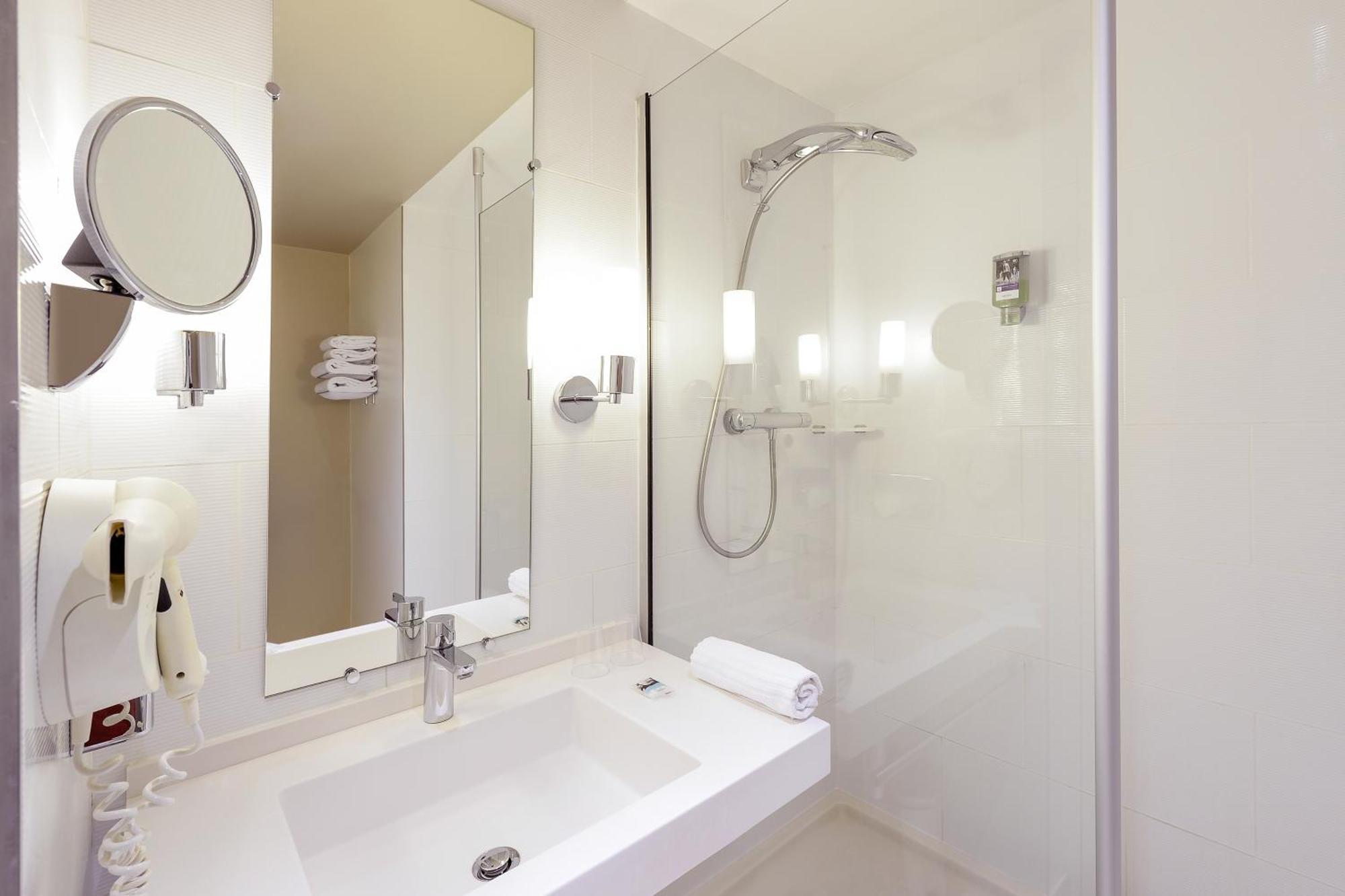 Hotel Mercure Lyon Centre Lumiere Екстериор снимка