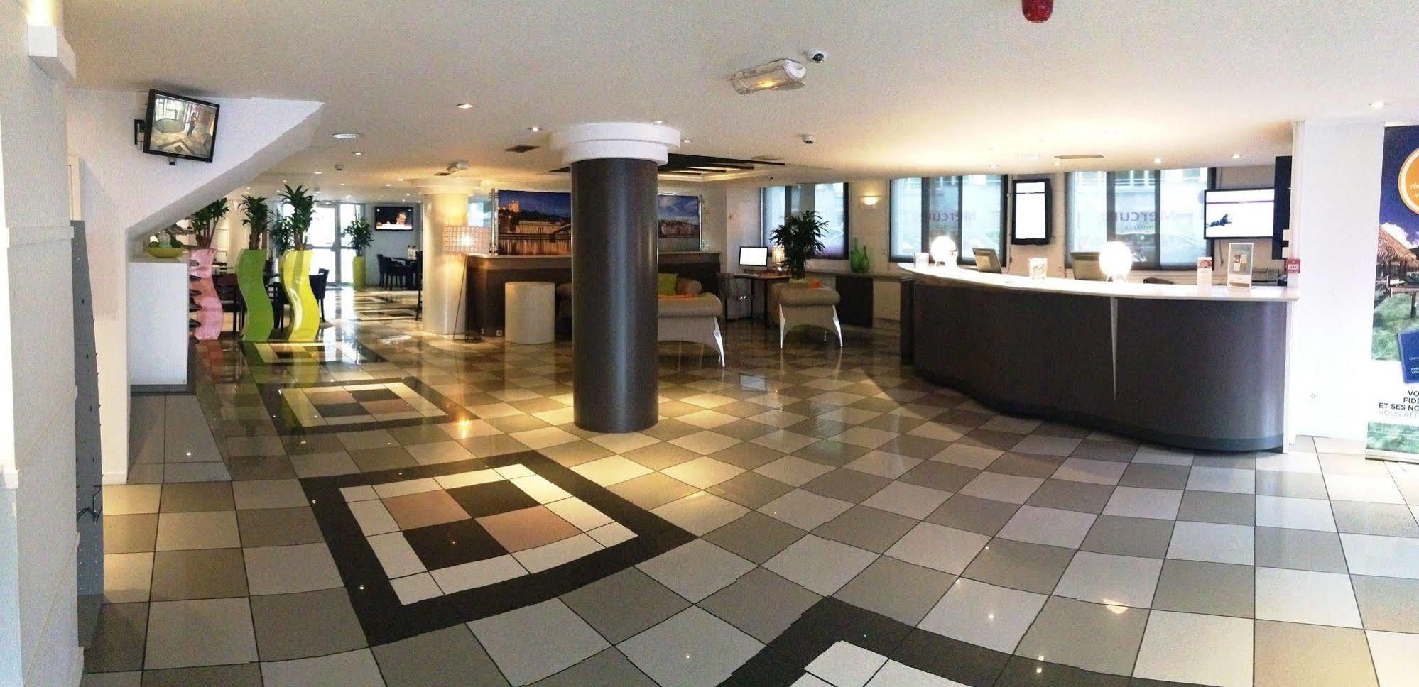 Hotel Mercure Lyon Centre Lumiere Екстериор снимка