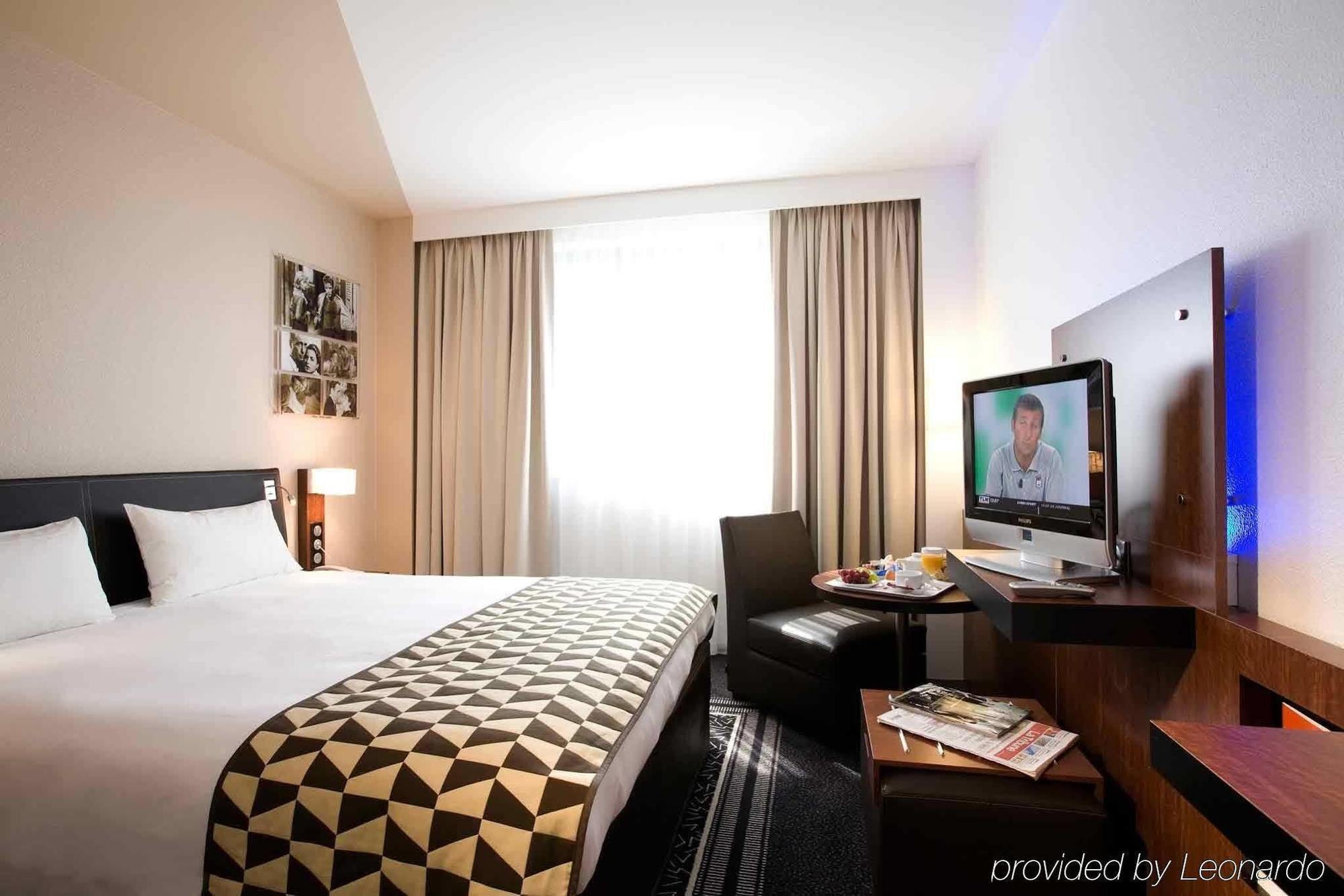 Hotel Mercure Lyon Centre Lumiere Екстериор снимка